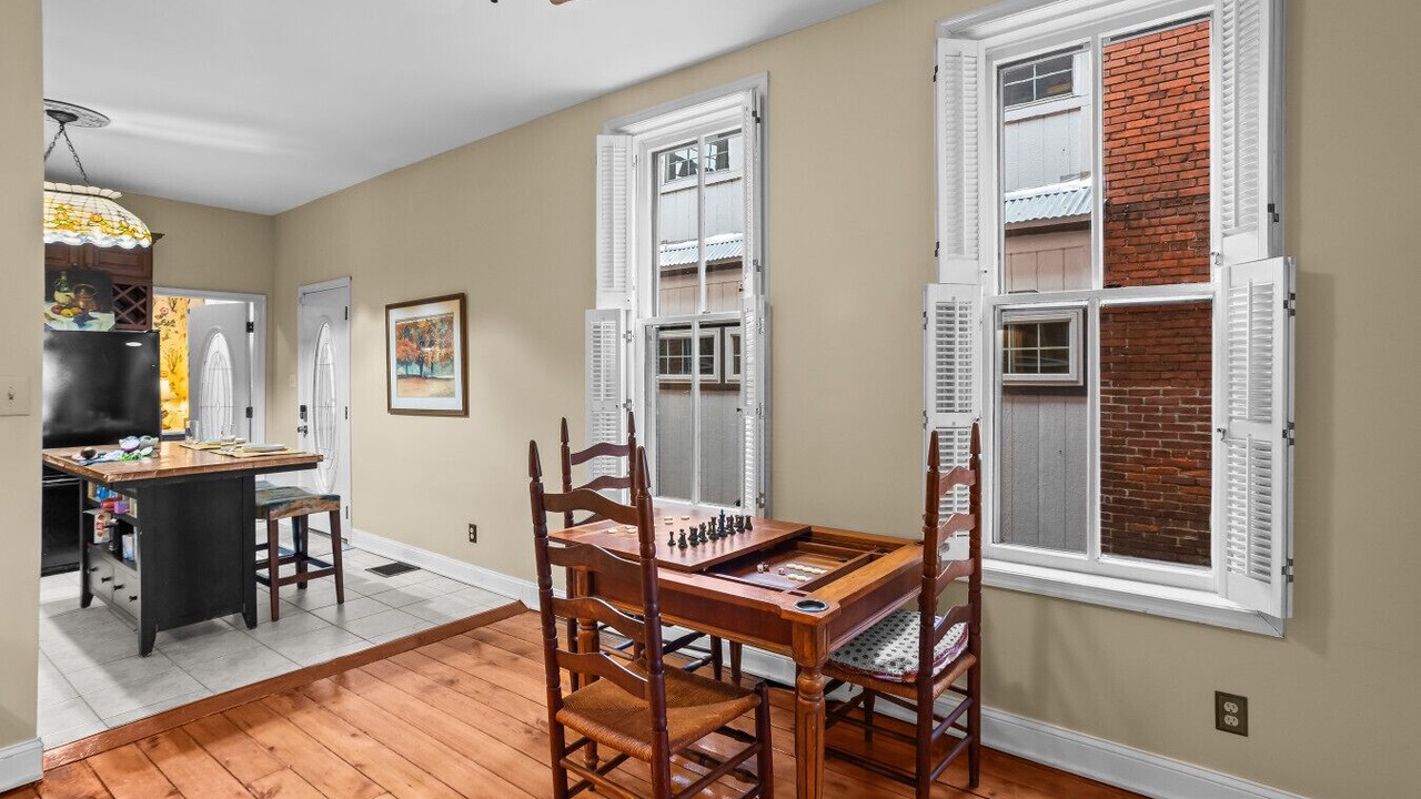 Photo of Livingroom in Harrisburg - Hershey