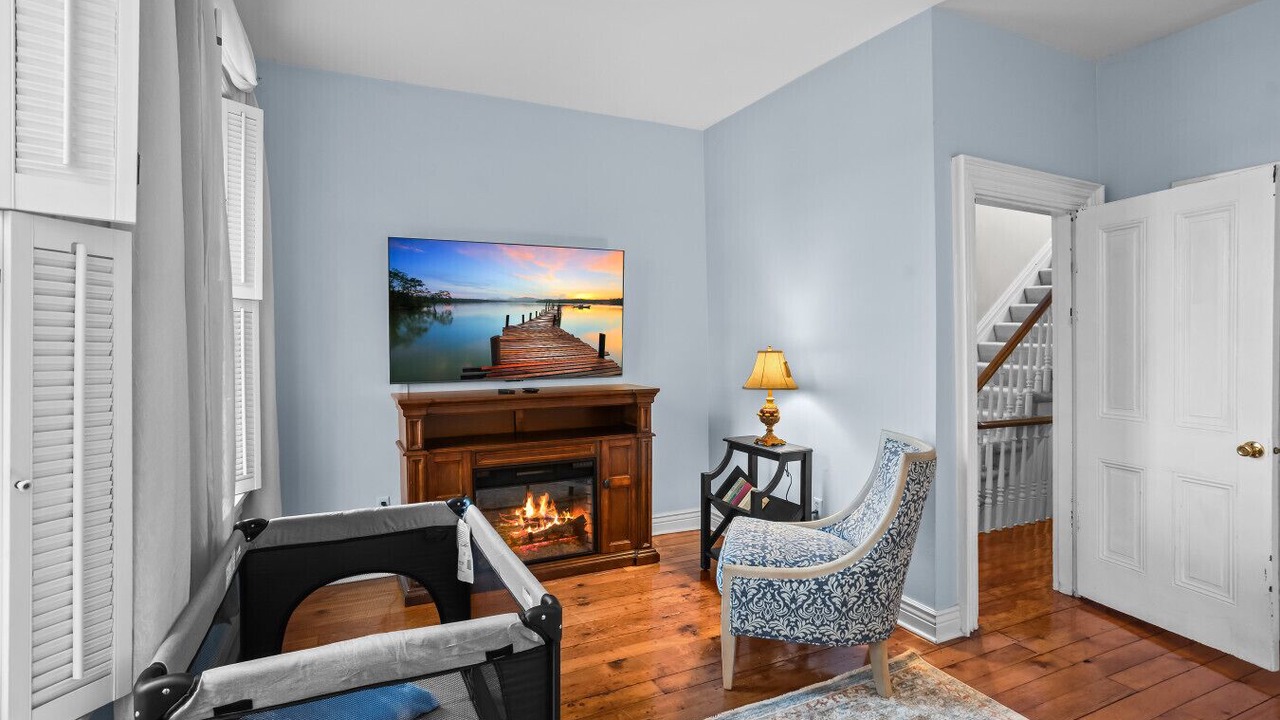 Photo of Livingroom in Harrisburg - Hershey