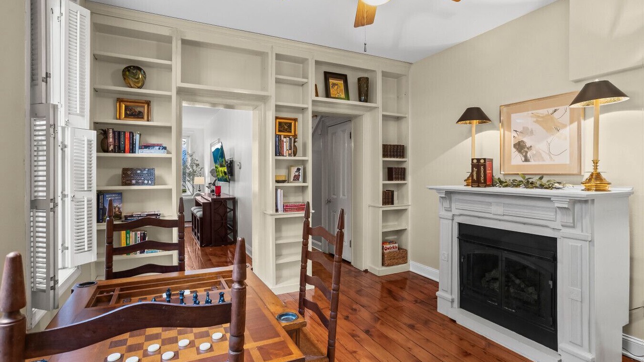Photo of Livingroom in Harrisburg - Hershey