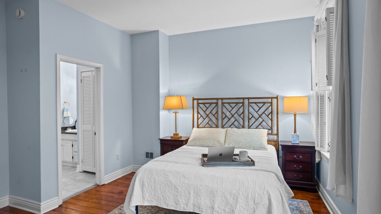 Photo of Livingroom in Harrisburg - Hershey