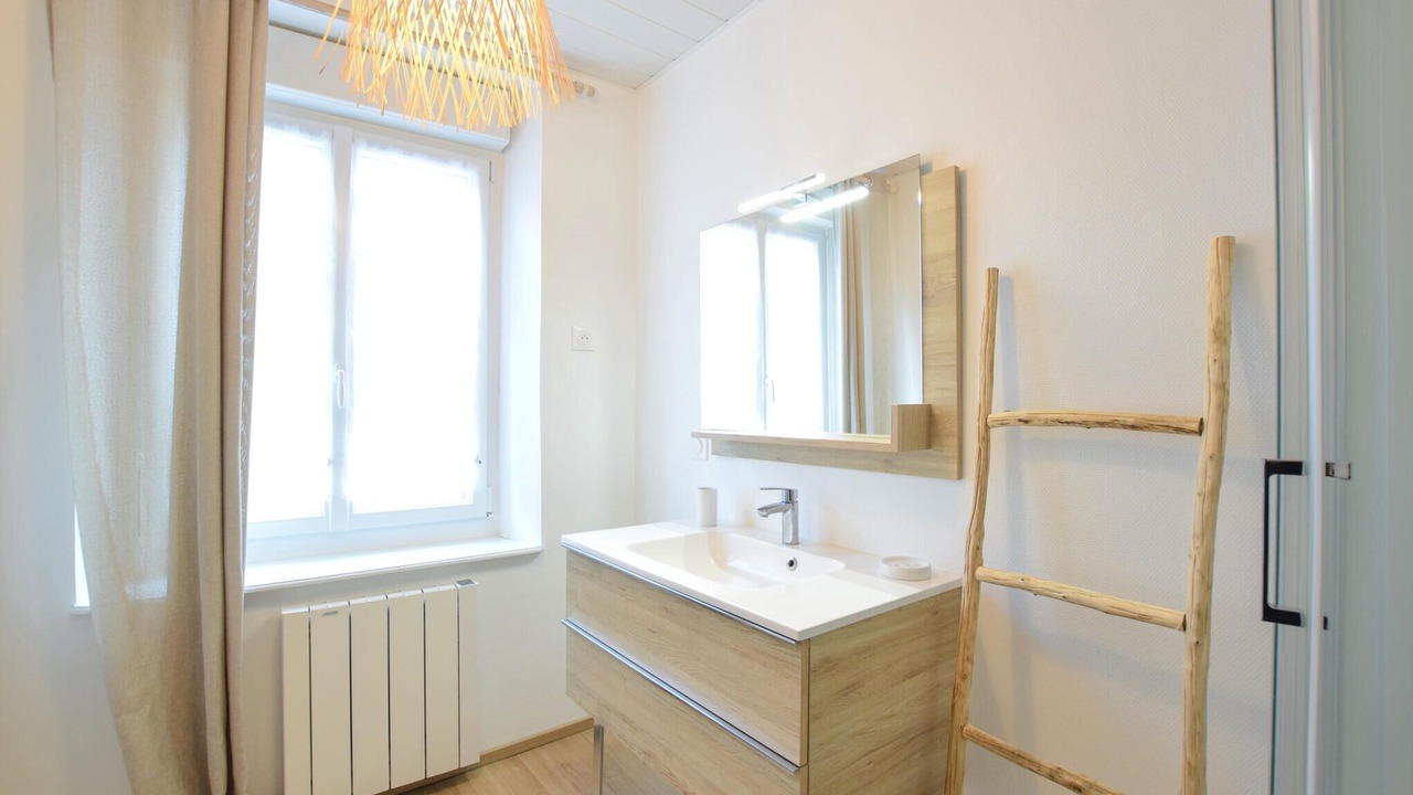 Photo of Bathroom in Saint-Vaast-la-Hougue