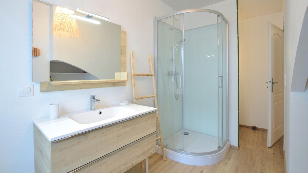 Photo of Bathroom in Saint-Vaast-la-Hougue