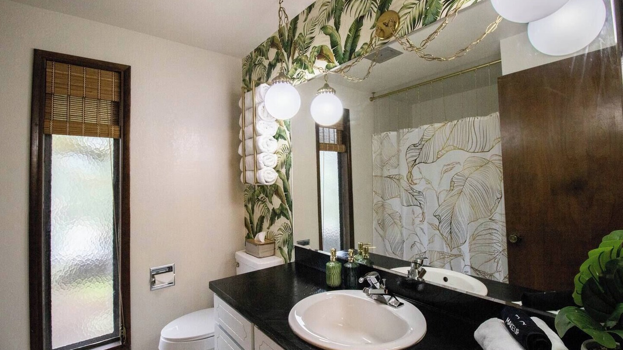 Photo of Bathroom in Roseburg