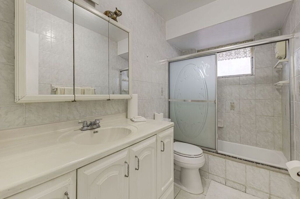 Photo of Bathroom in Miramar