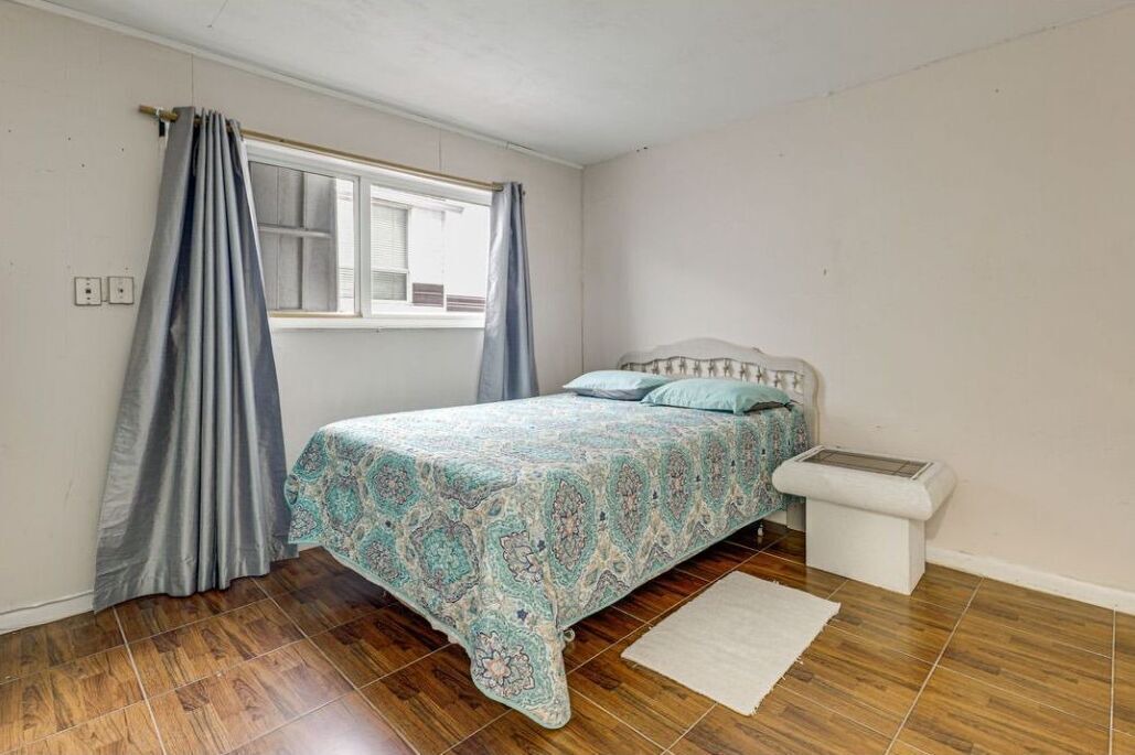 Photo of Bedroom in Miramar
