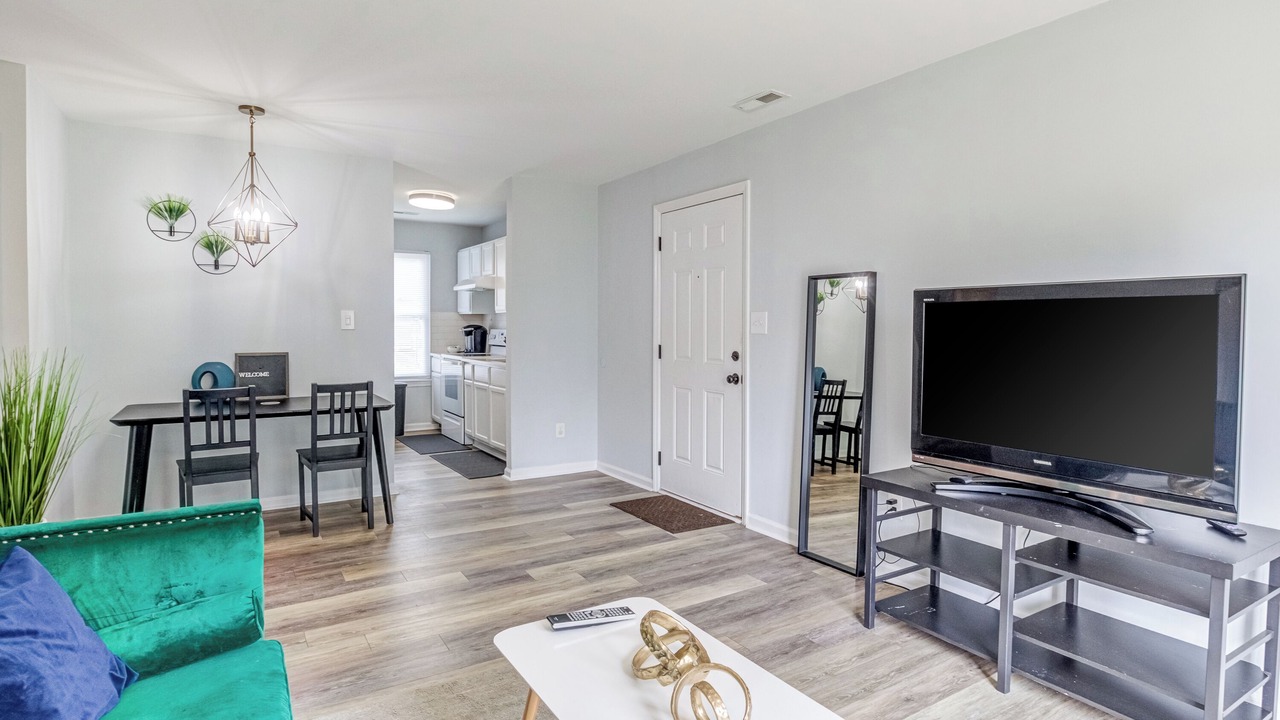 Photo of Livingroom in Downtown