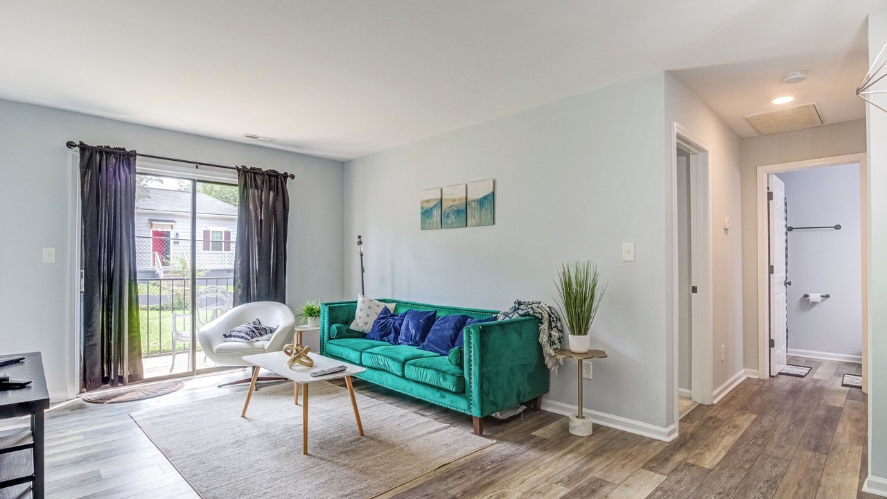 Photo of Livingroom in Downtown