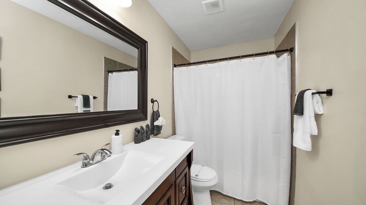 Photo of Bathroom in Woodlake - Briar Meadow