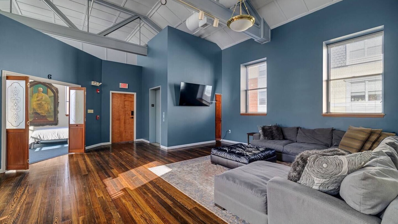 Photo of Livingroom in South Side Flats