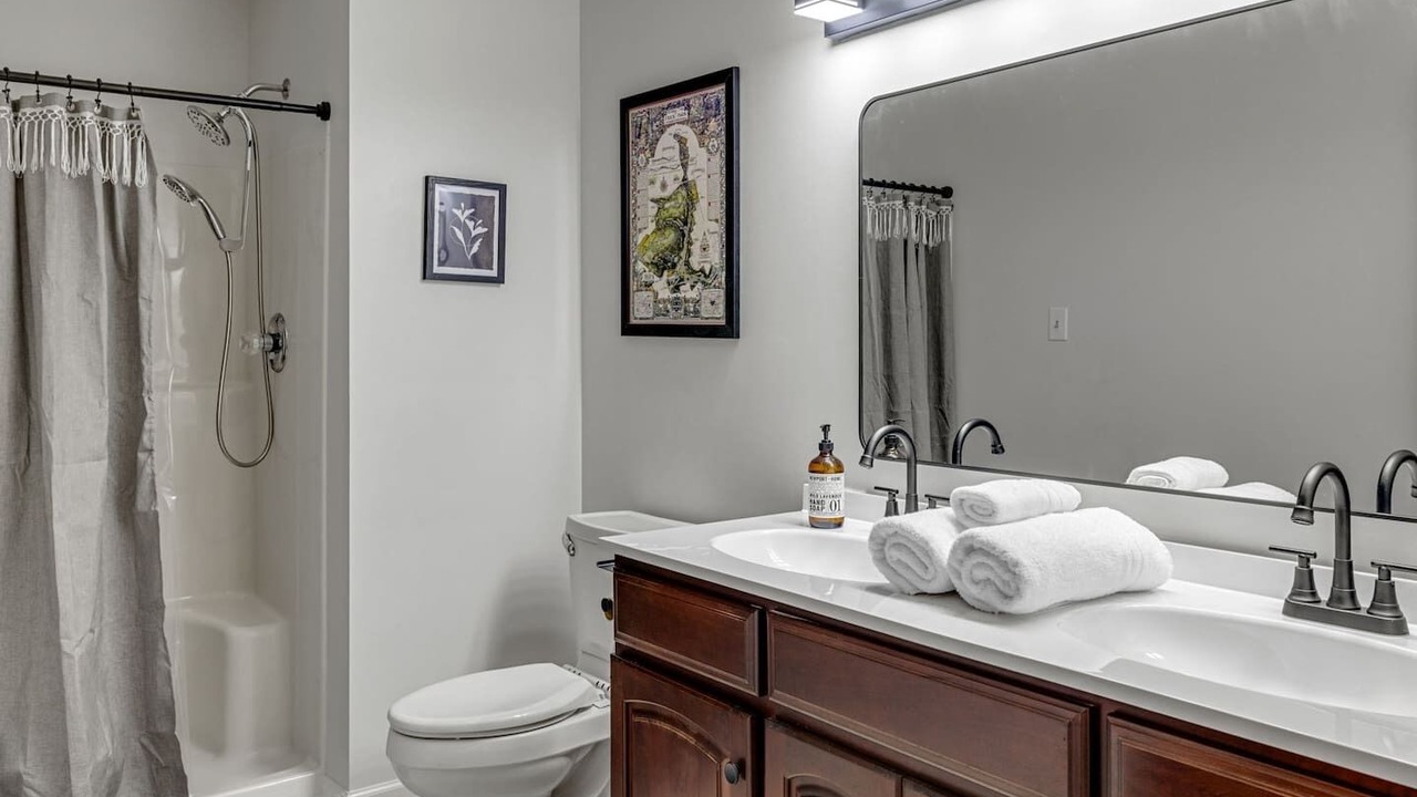 Photo of Bathroom in South Side Flats