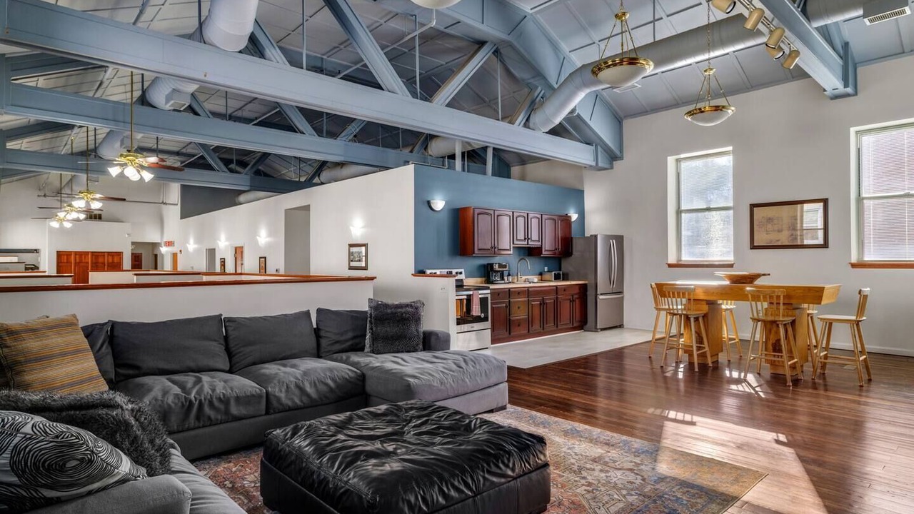 Photo of Livingroom in South Side Flats