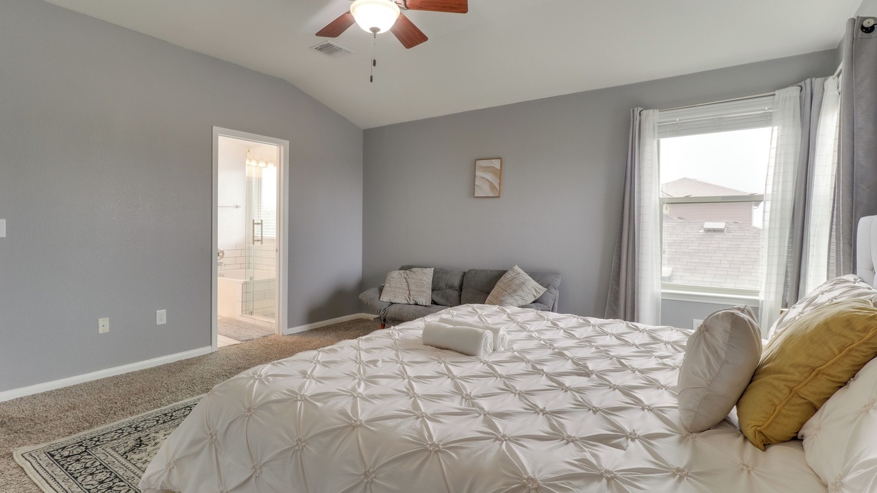 Photo of Bedroom in Manor