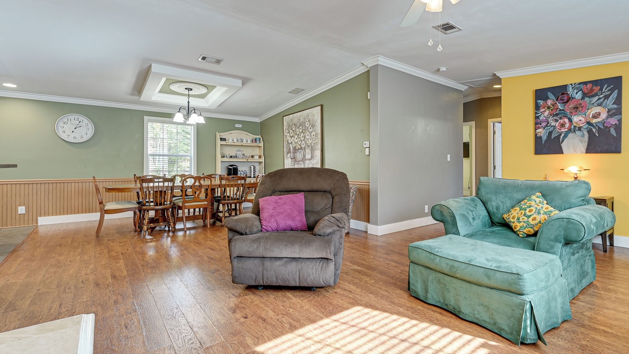 Photo of Livingroom in Weeki Wachee Gardens