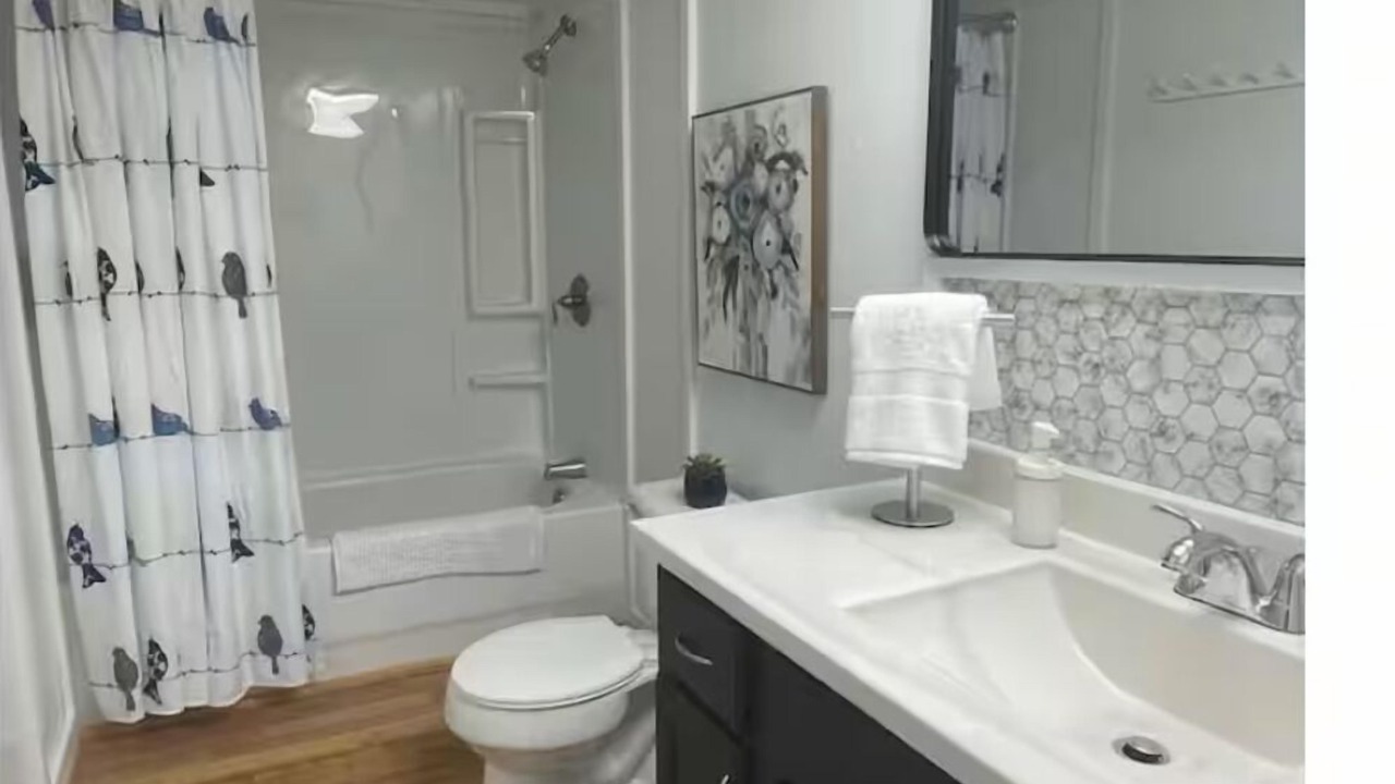 Photo of Bathroom in Leola