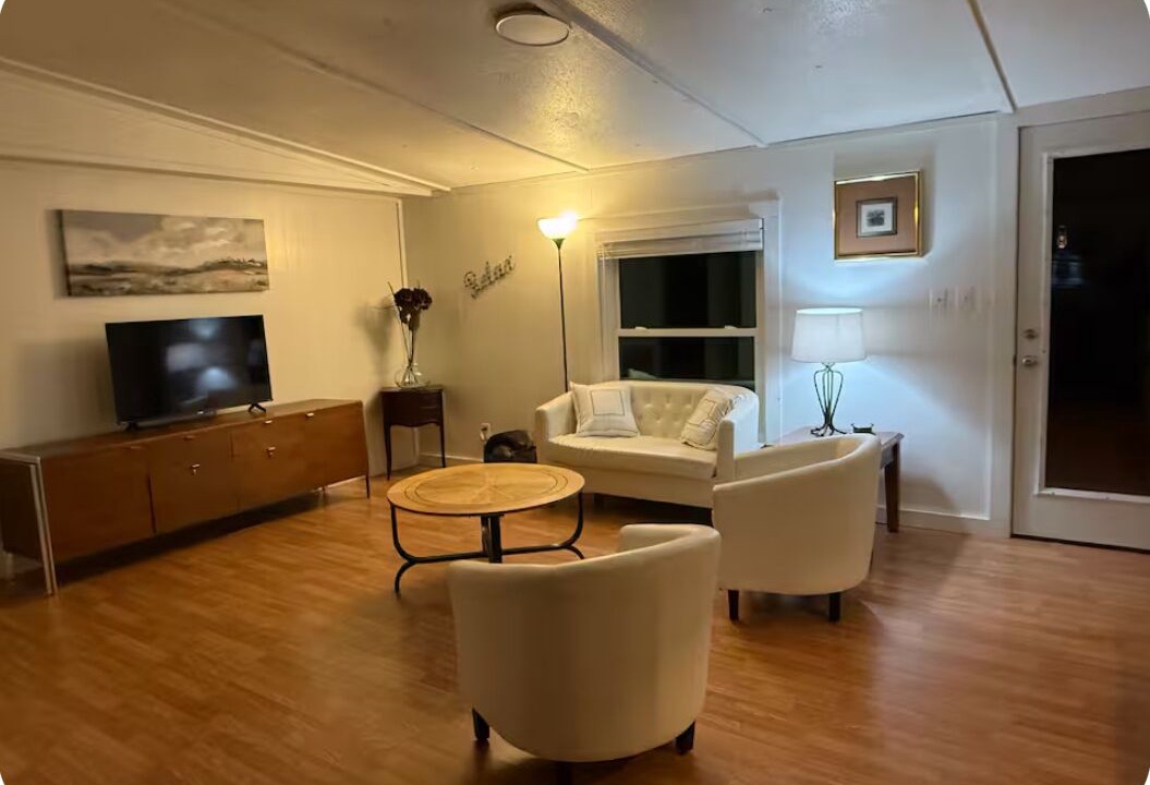 Photo of Livingroom in Leola