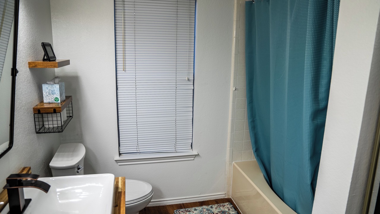 Photo of Bathroom in Mesquite