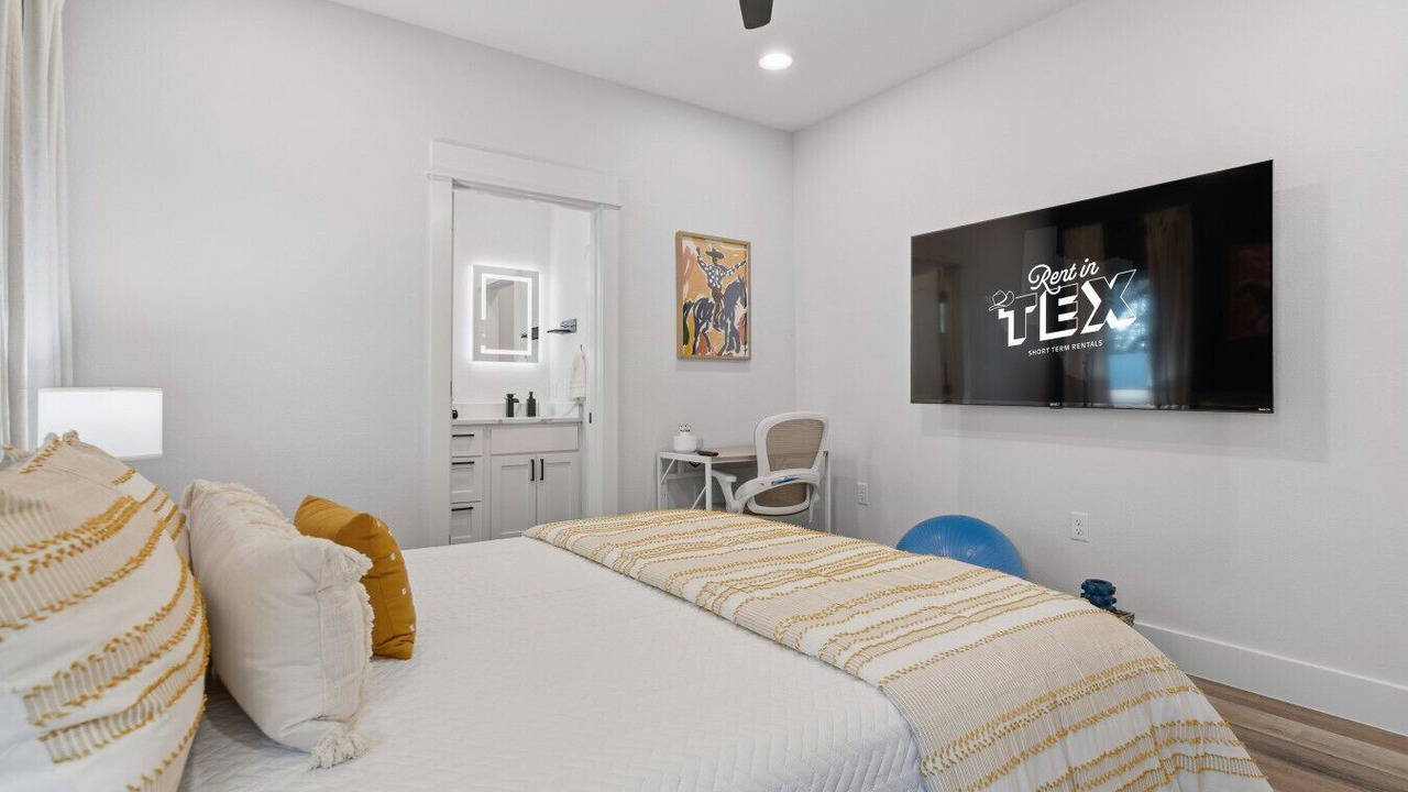 Photo of Bedroom in Montopolis