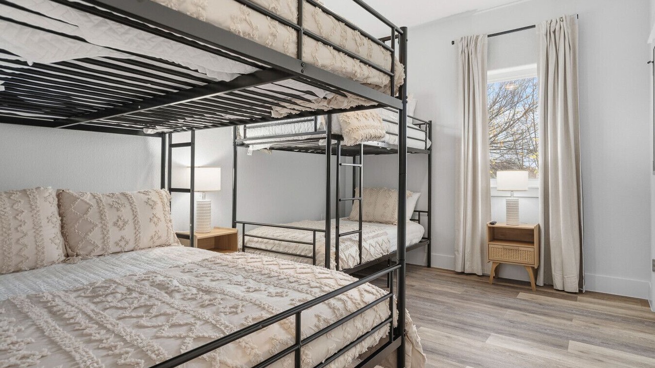 Photo of Bedroom in Montopolis
