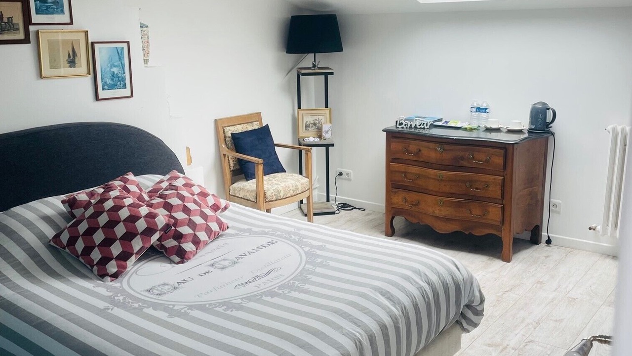 Photo of Bedroom in Bagneux