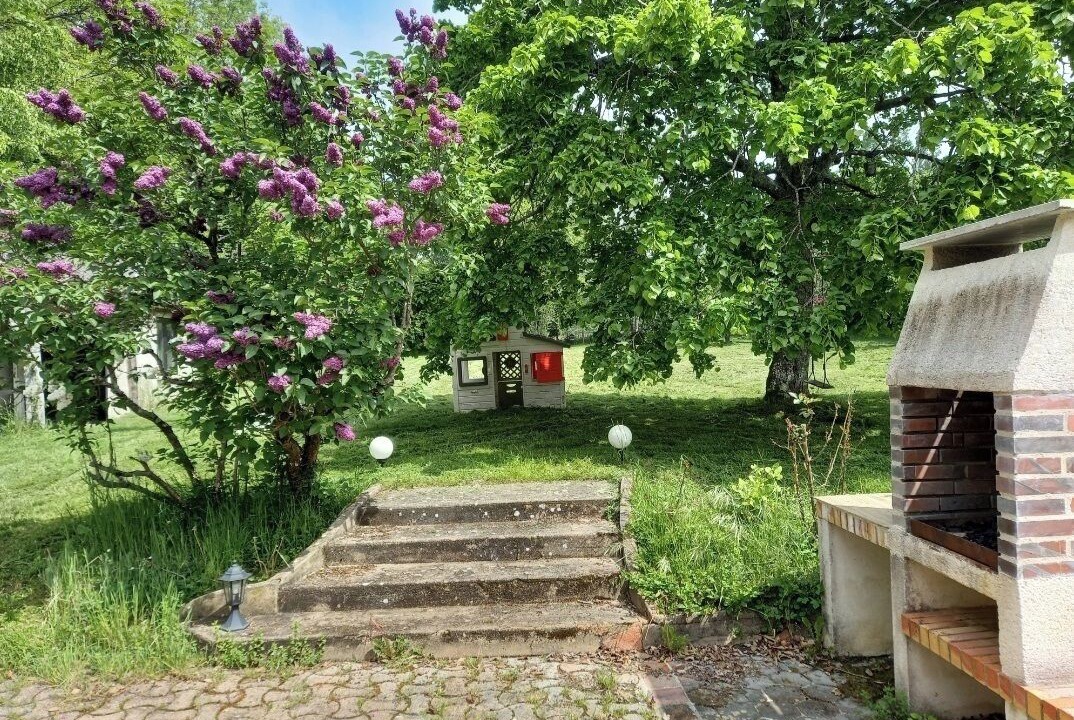 Photo of Outdoor in Manou
