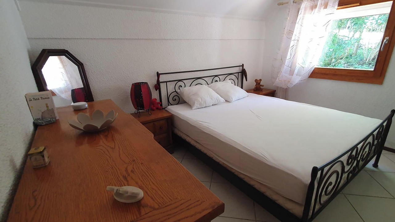 Photo of Bedroom in Lombez