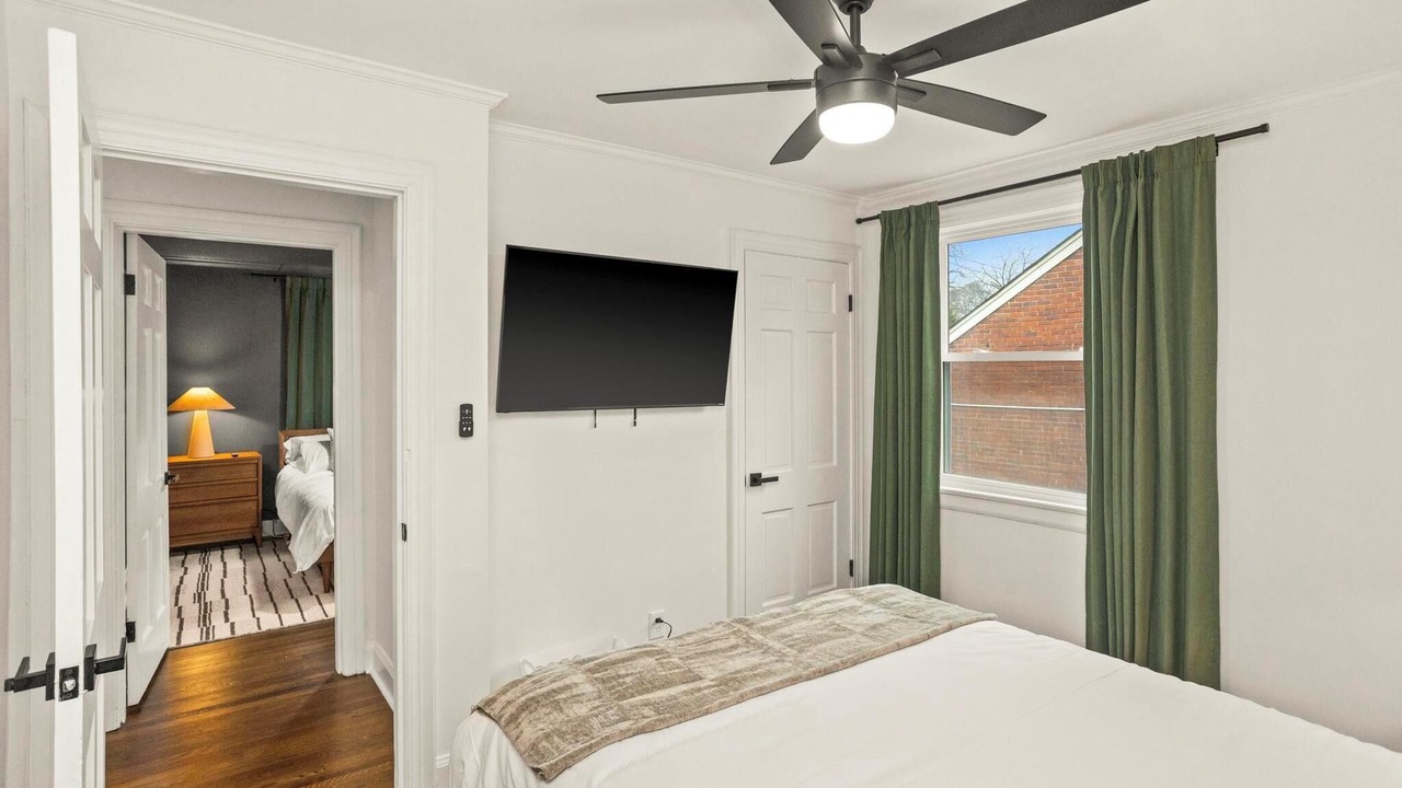 Photo of Bedroom in Merry Oaks