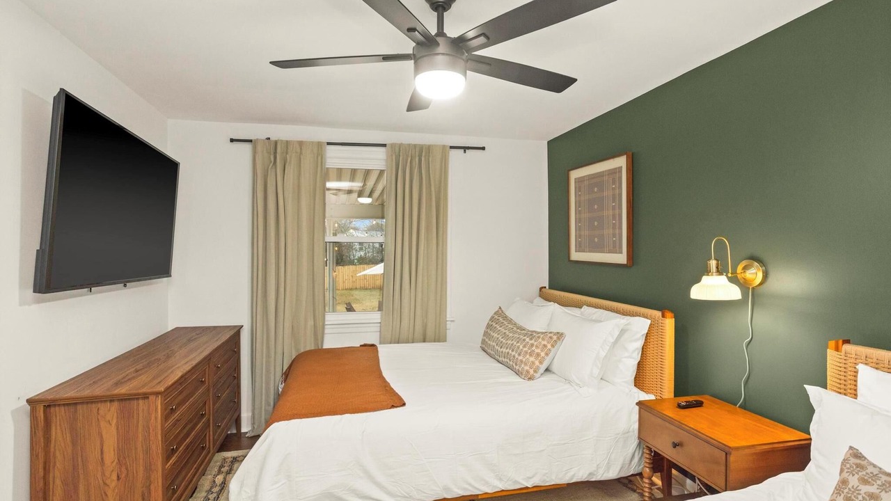 Photo of Bedroom in Merry Oaks