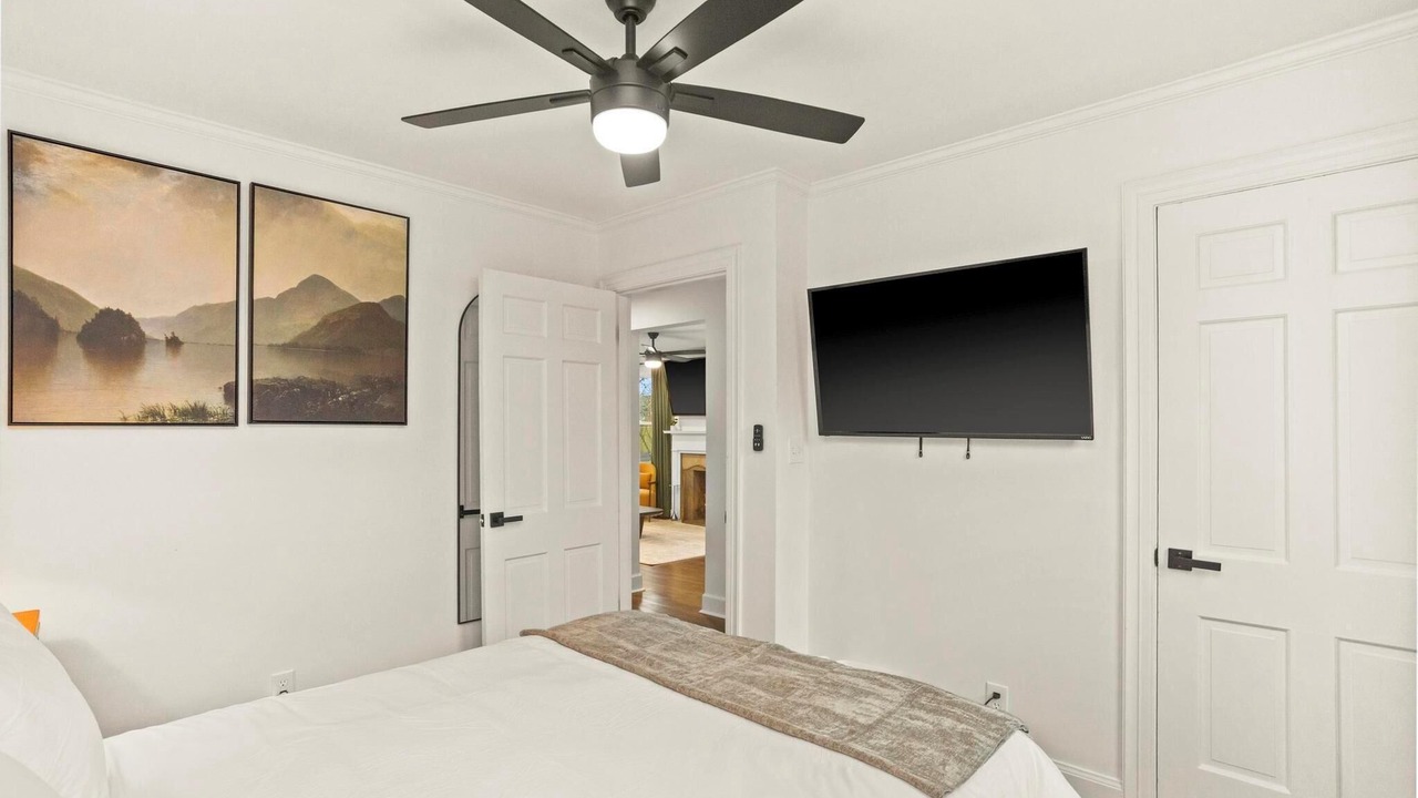 Photo of Bedroom in Merry Oaks