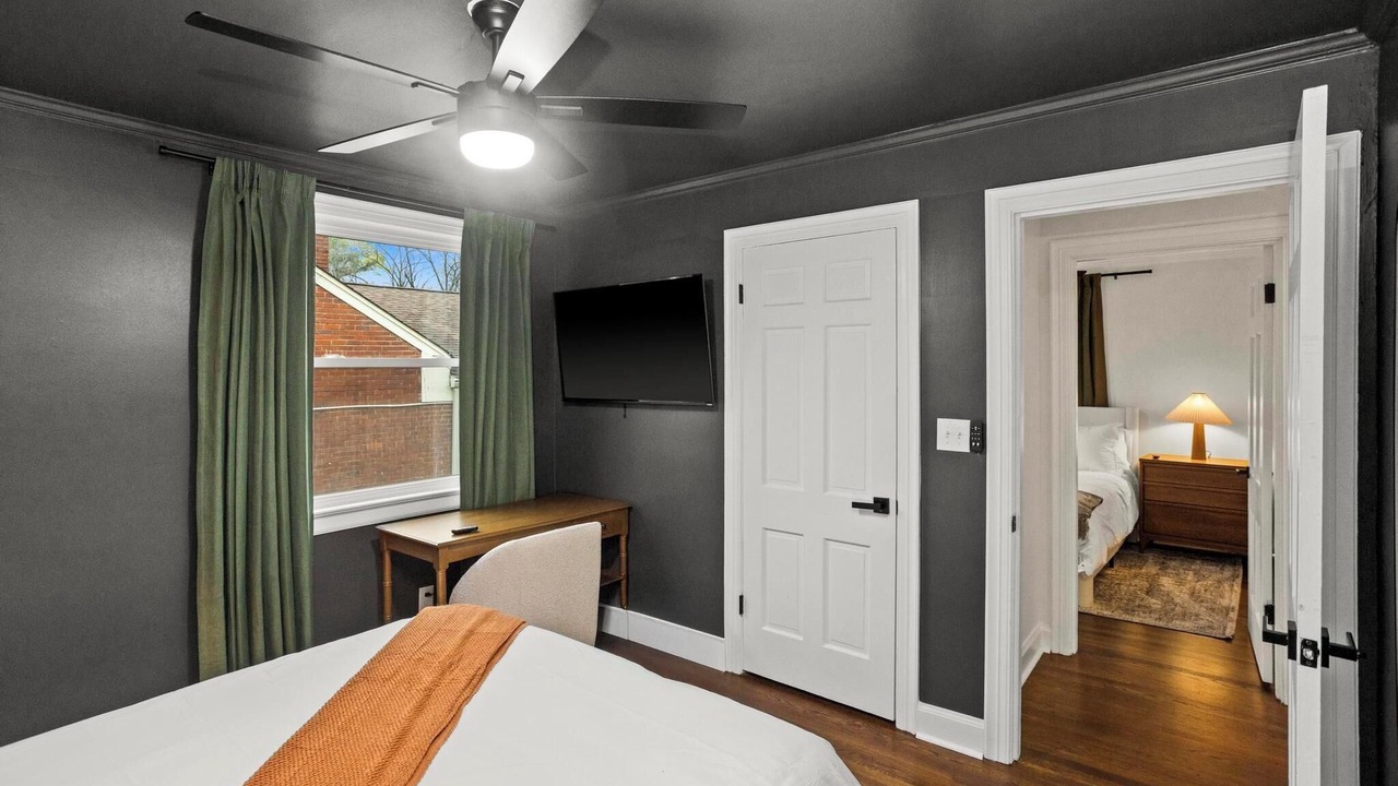 Photo of Bedroom in Merry Oaks