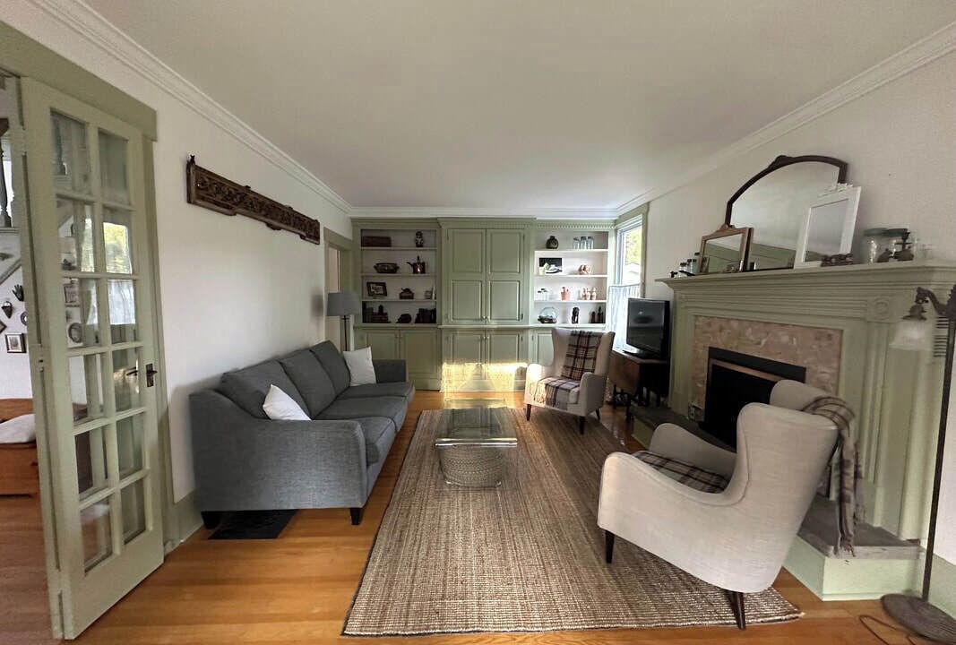 Photo of Livingroom in Prince Edward