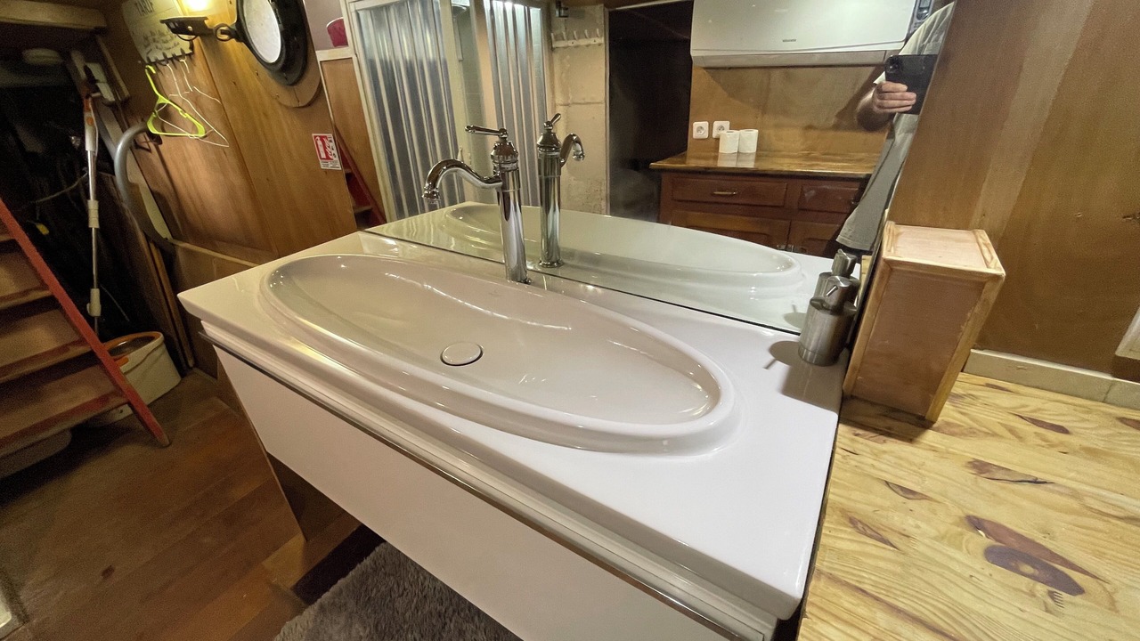 Photo of Bathroom in Asnieres-sur-Seine