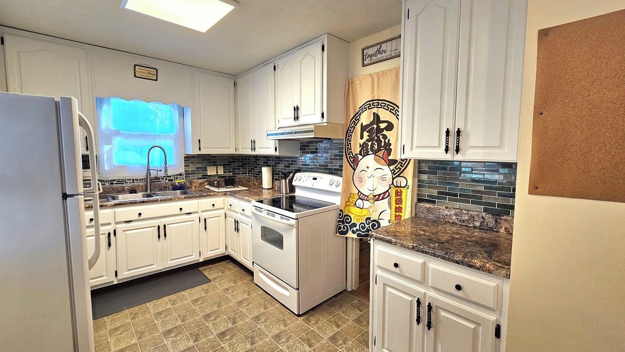 Photo of Kitchen in Oak Ridge