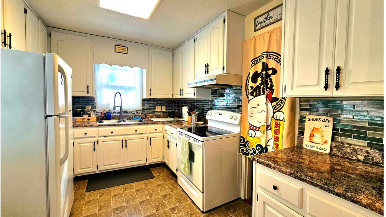Photo of Kitchen in Oak Ridge