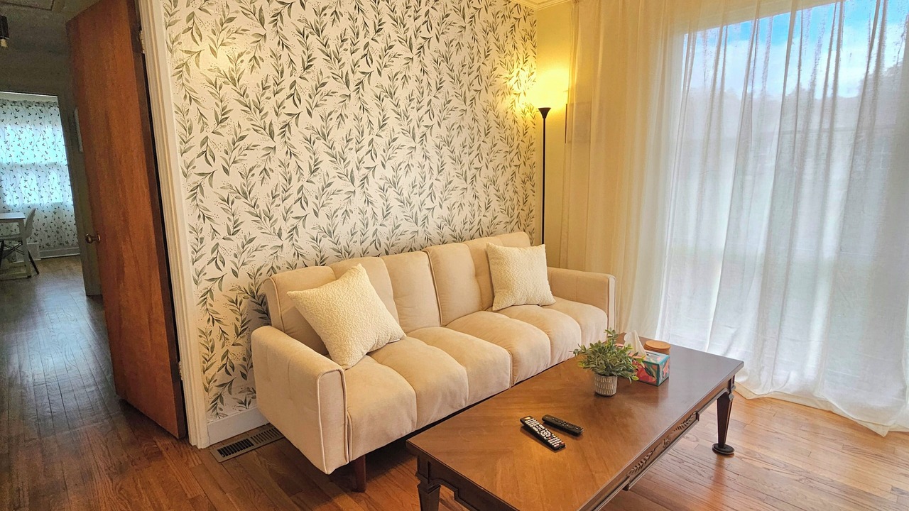 Photo of Livingroom in Oak Ridge