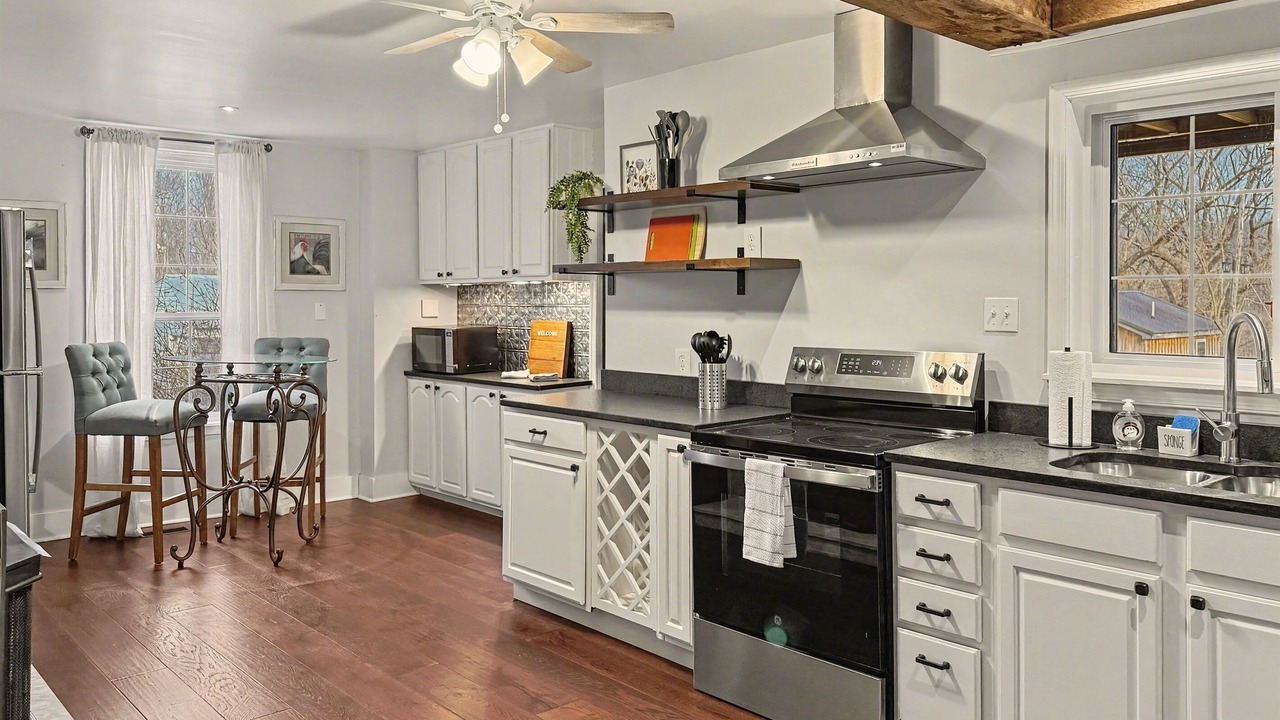 Photo of Others in Bakerton