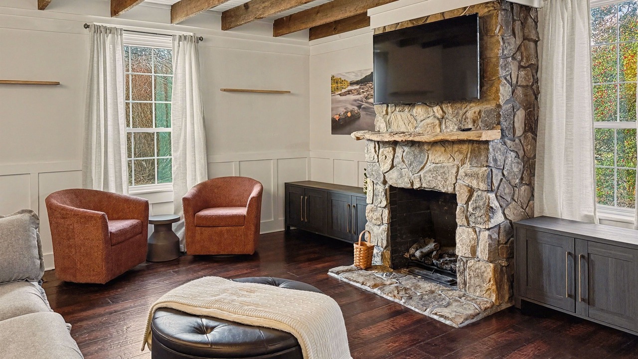 Photo of Livingroom in Bakerton