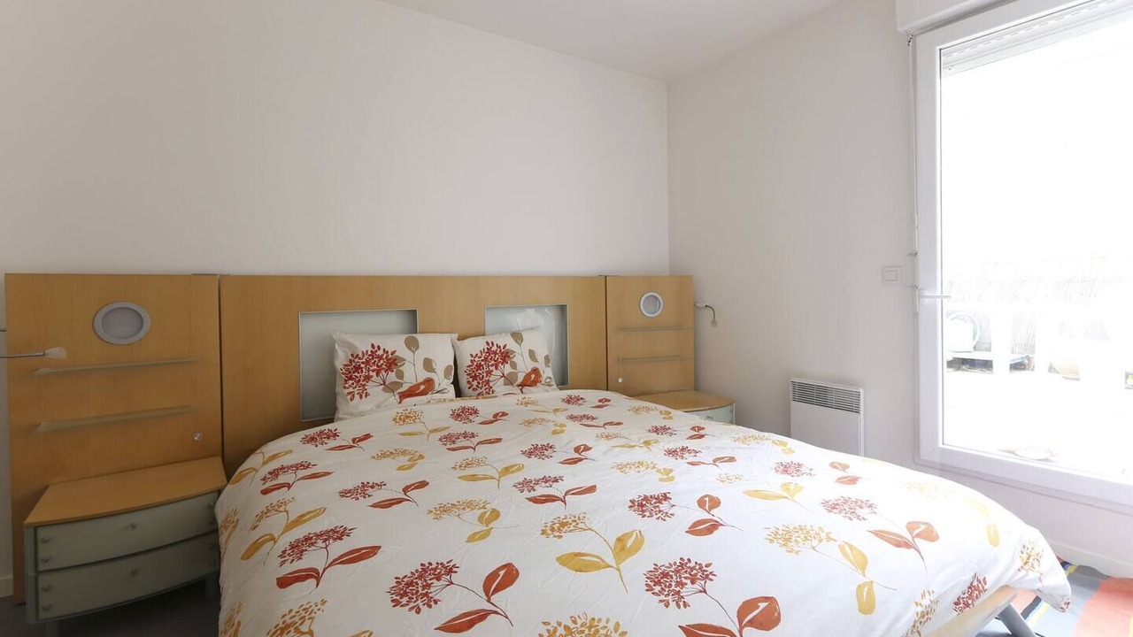 Photo of Bedroom in Saint-Ouen