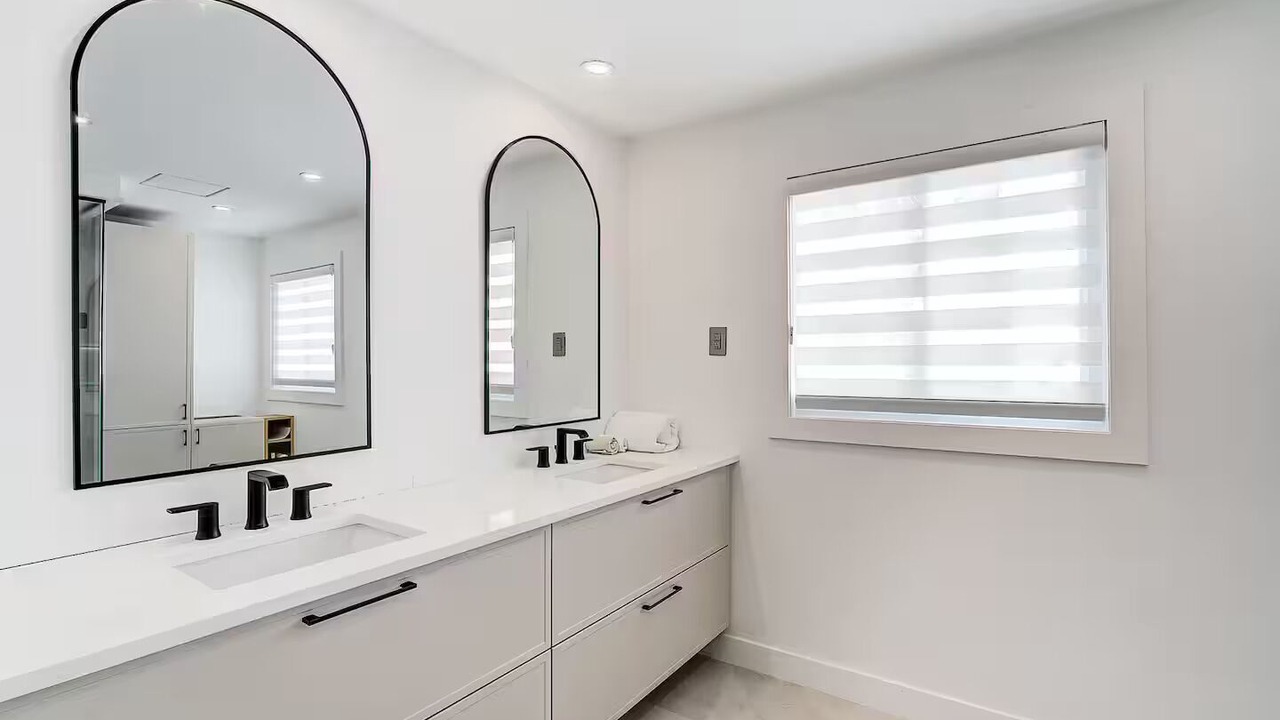 Photo of Bathroom in Dorval