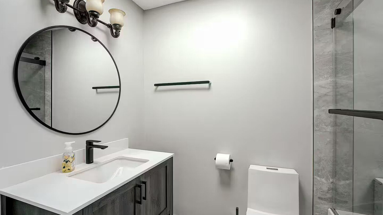 Photo of Bathroom in Dorval