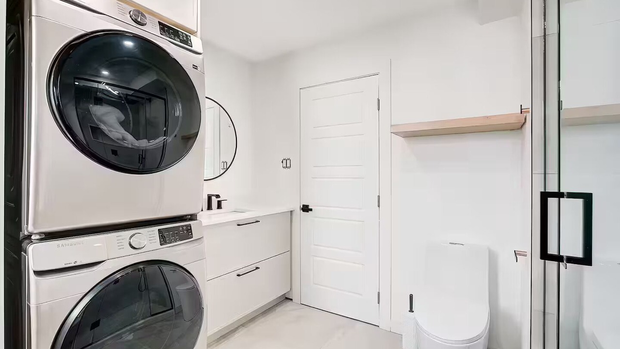Photo of Bathroom in Dorval
