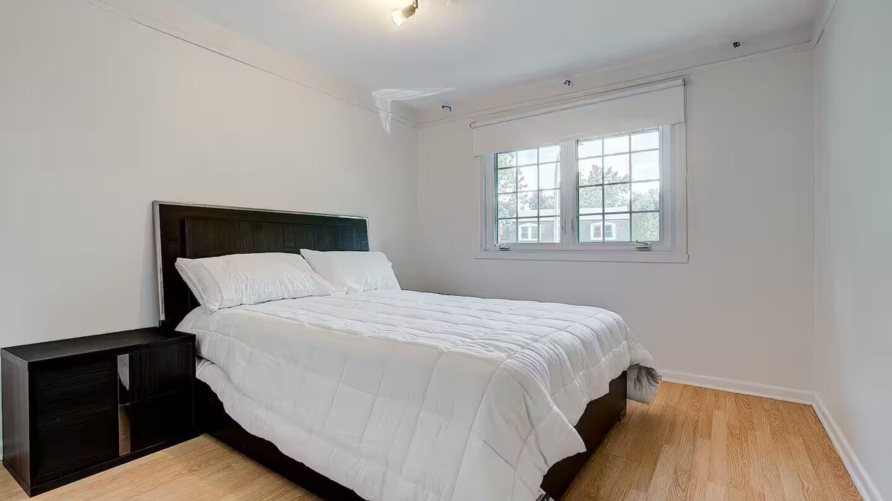 Photo of Bedroom in Dorval