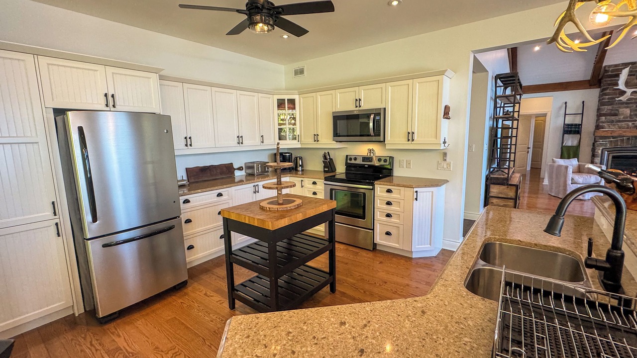 Photo of Kitchen in McKellar