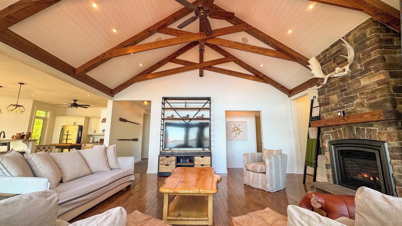 Photo of Livingroom in McKellar