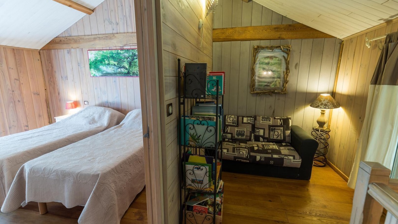 Photo of Bedroom in Vert