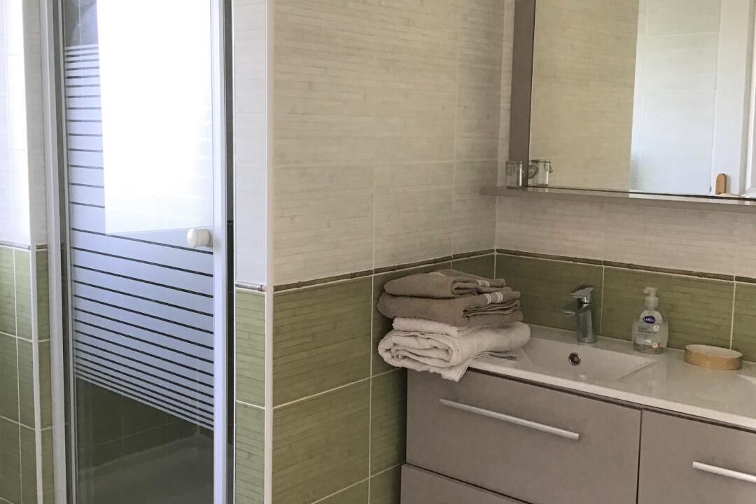 Photo of Bathroom in Heugas