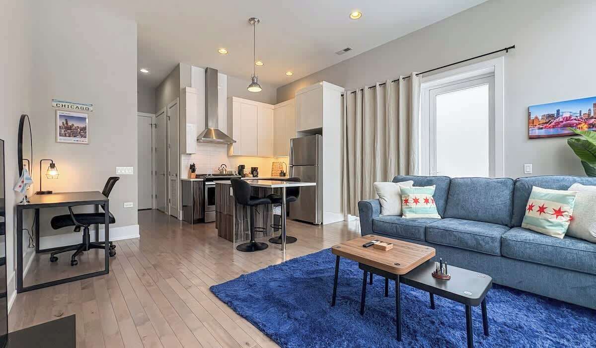 Photo of Livingroom in River North