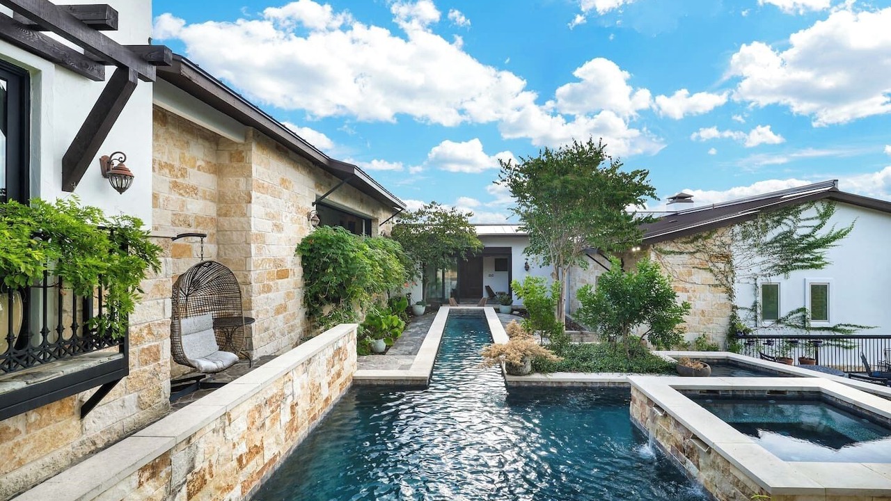 Photo of Outdoor in Forest Crest
