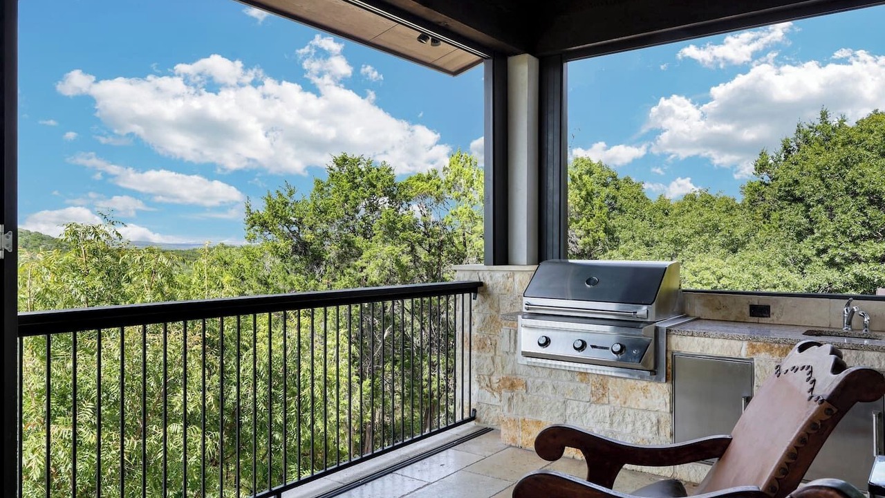 Photo of Outdoor in Forest Crest