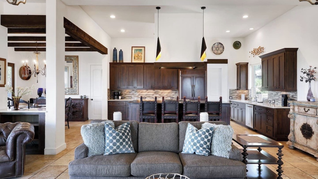 Photo of Livingroom in Forest Crest