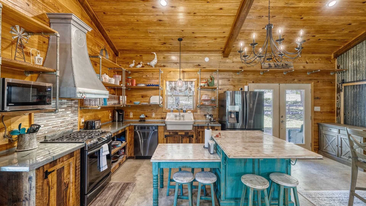 Photo of Kitchen in Leakey